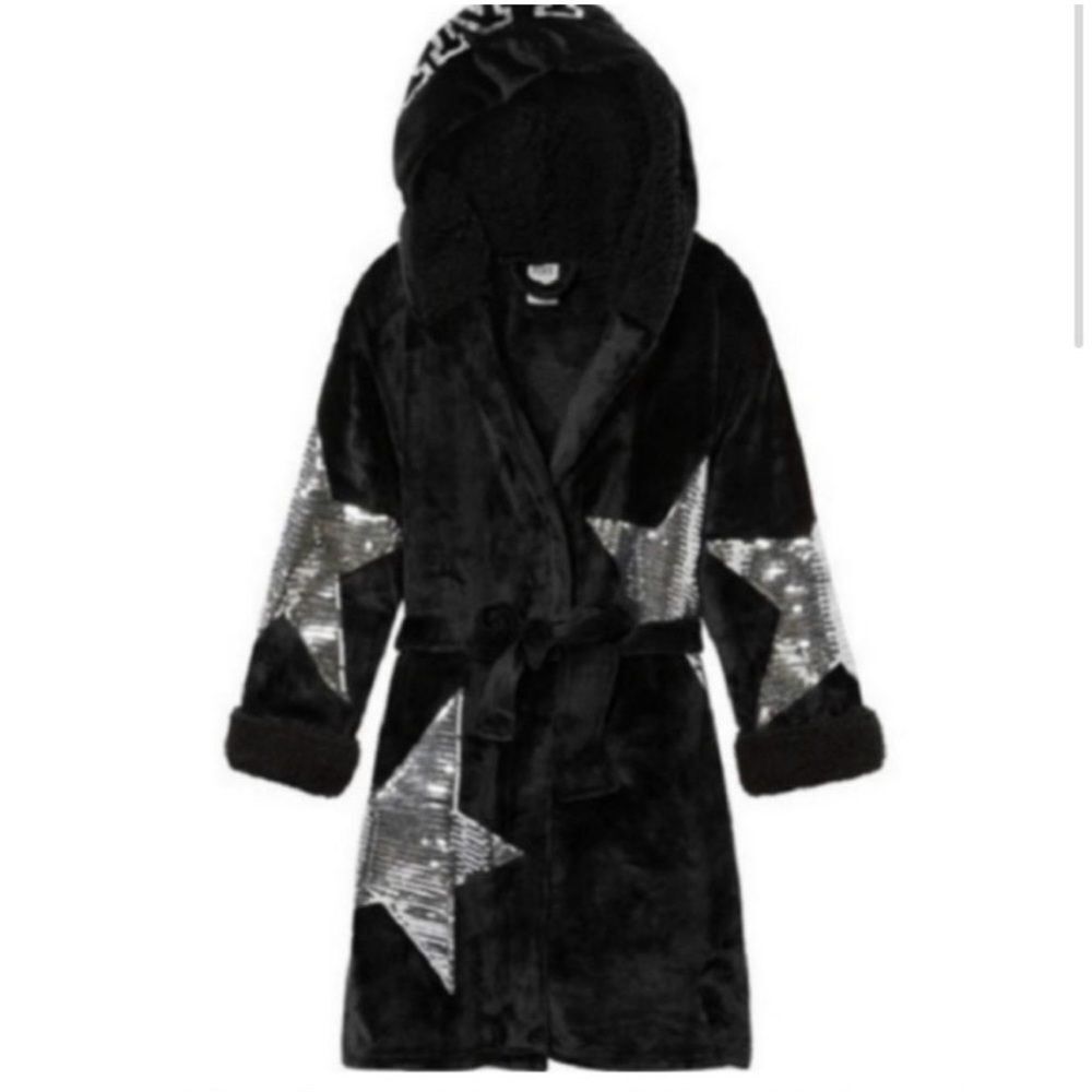 PINK VS RARE STAR BLING ROBE
XS/S - Picture 3 of 7